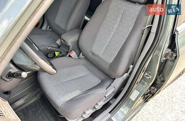 Седан Hyundai Elantra 2011 в 