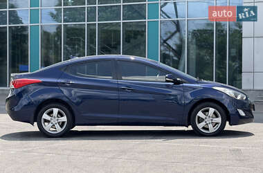 Седан Hyundai Elantra 2012 в 