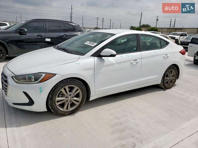 Седан Hyundai Elantra 2018 в Львове