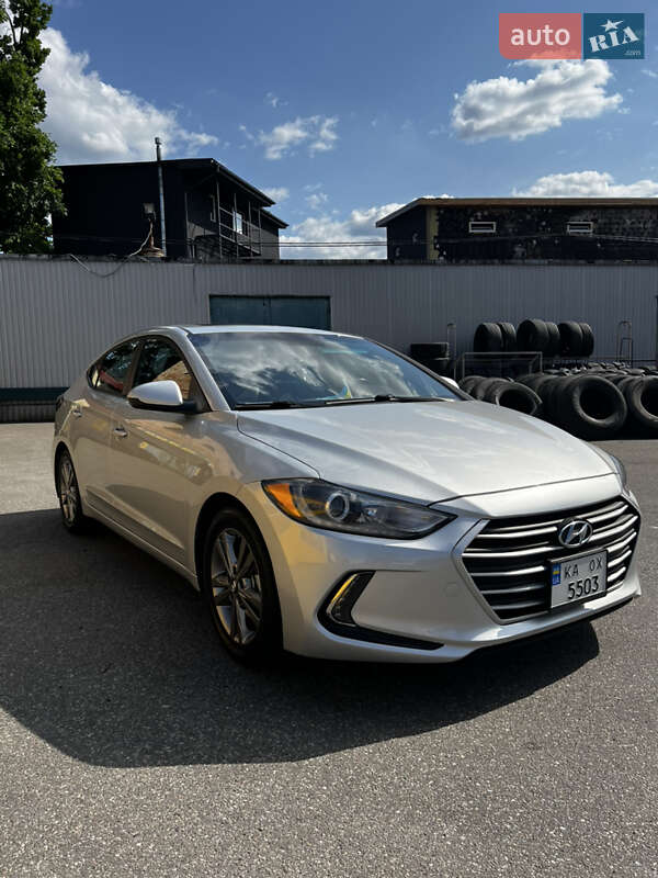Hyundai Elantra 2016