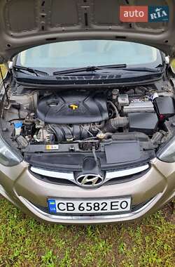 Седан Hyundai Elantra 2013 в 