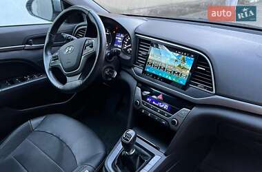 Седан Hyundai Elantra 2018 в 