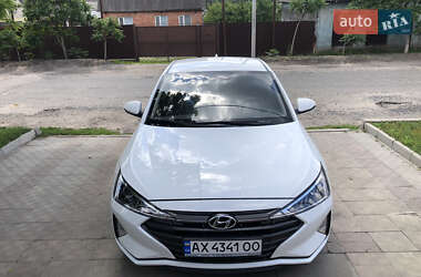 Седан Hyundai Elantra 2020 в 