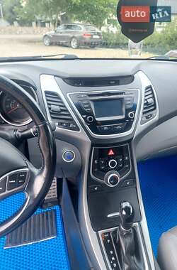 Седан Hyundai Elantra 2014 в 