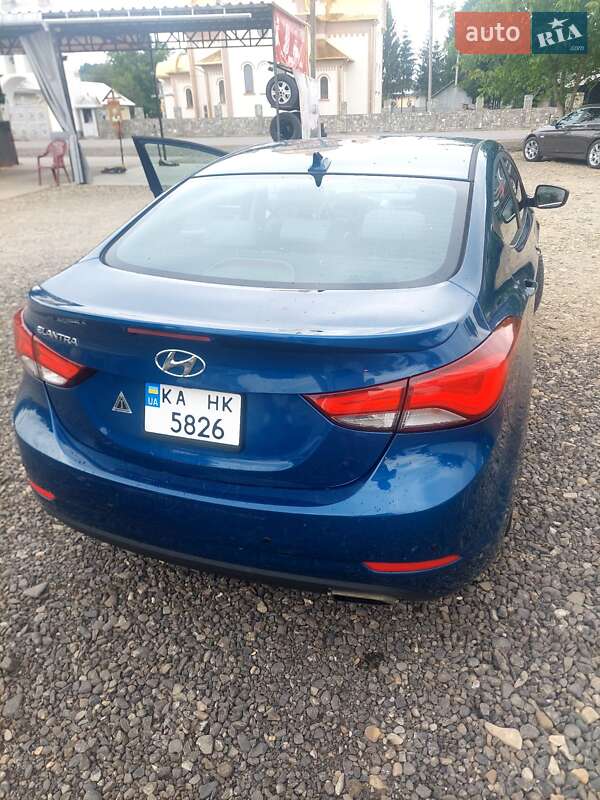 Седан Hyundai Elantra 2014 в Косові