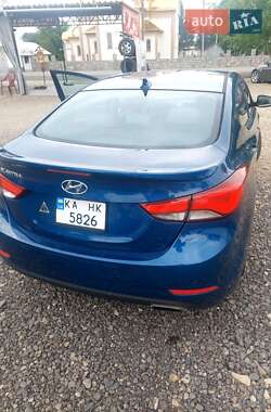 Седан Hyundai Elantra 2014 в 