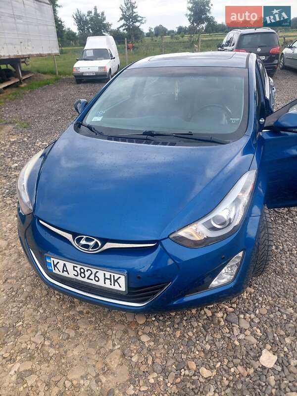 Седан Hyundai Elantra 2014 в Косові