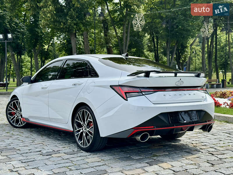 Седан Hyundai Elantra 2023 в Киеве