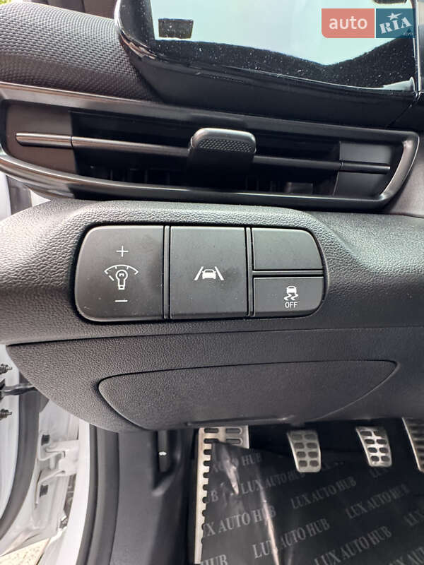 Седан Hyundai Elantra 2023 в Киеве