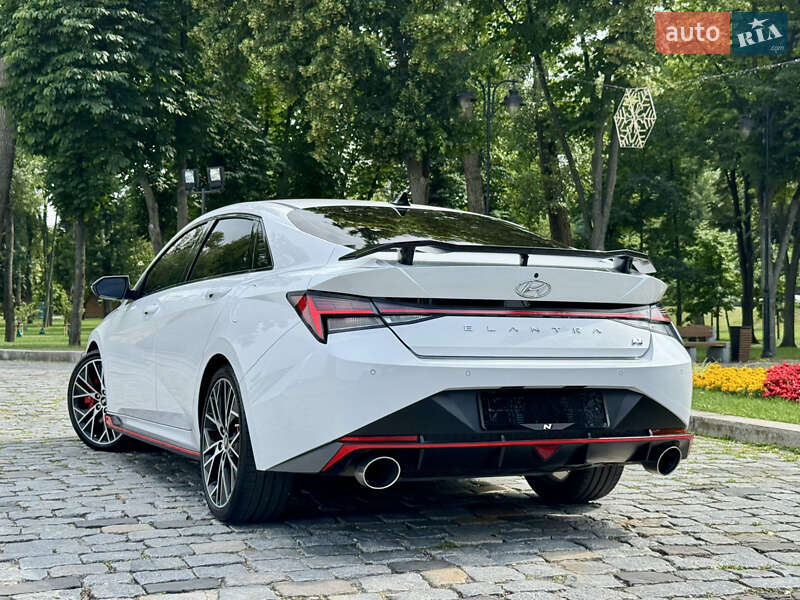 Седан Hyundai Elantra 2023 в Киеве