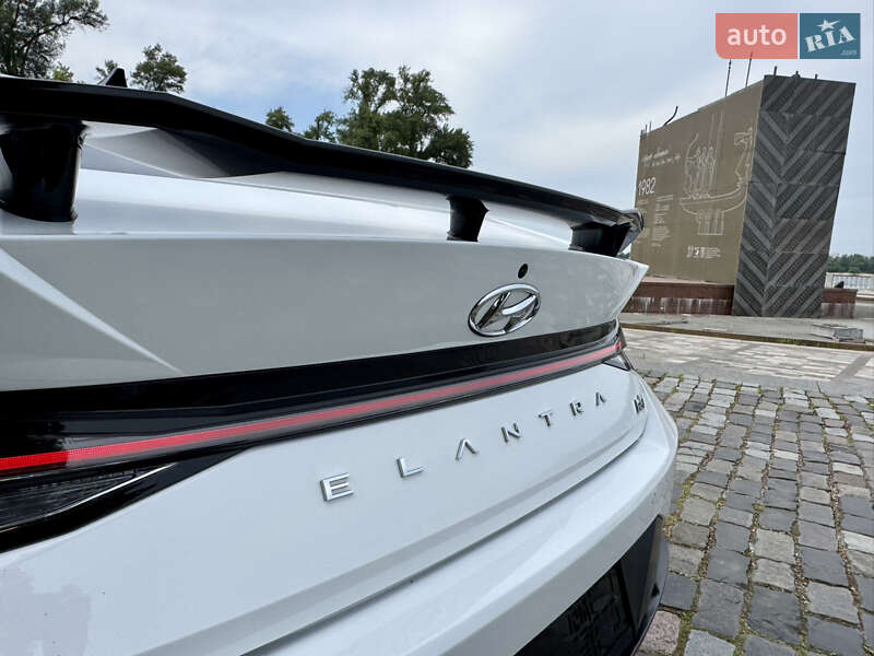 Седан Hyundai Elantra 2023 в Киеве