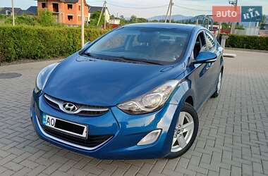 Седан Hyundai Elantra 2013 в Хусті