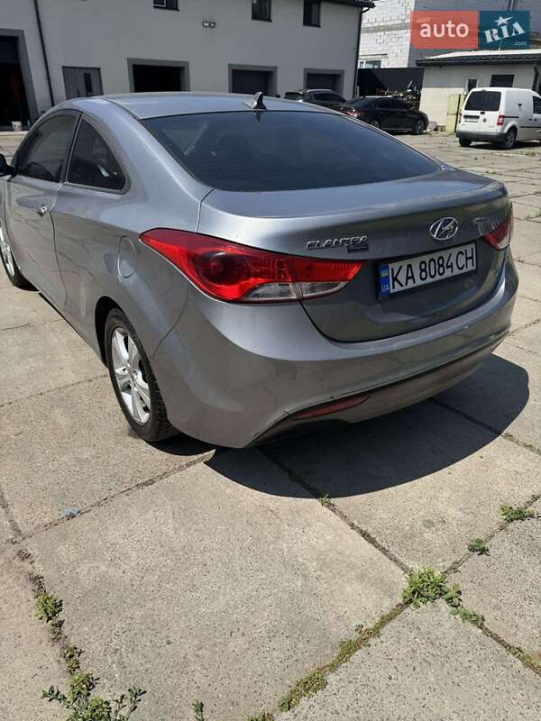 Купе Hyundai Elantra 2012 в Киеве
