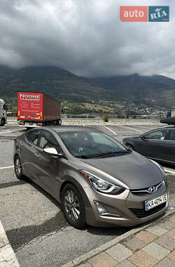 Седан Hyundai Elantra 2015 в Киеве