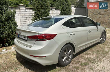 Седан Hyundai Elantra 2016 в 