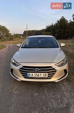Седан Hyundai Elantra 2016 в Черкассах