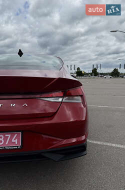 Седан Hyundai Elantra 2021 в 