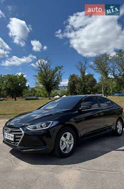 Седан Hyundai Elantra 2017 в Кропивницком