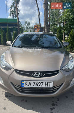 Седан Hyundai Elantra 2011 в Киеве