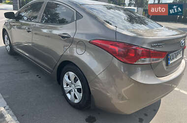Седан Hyundai Elantra 2011 в 