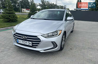 Седан Hyundai Elantra 2016 в Киеве