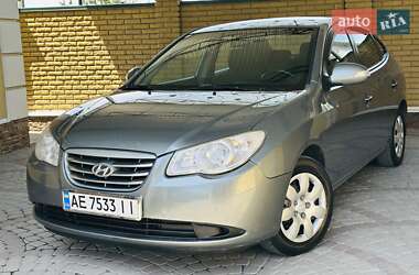 Седан Hyundai Elantra 2010 в Новомосковську