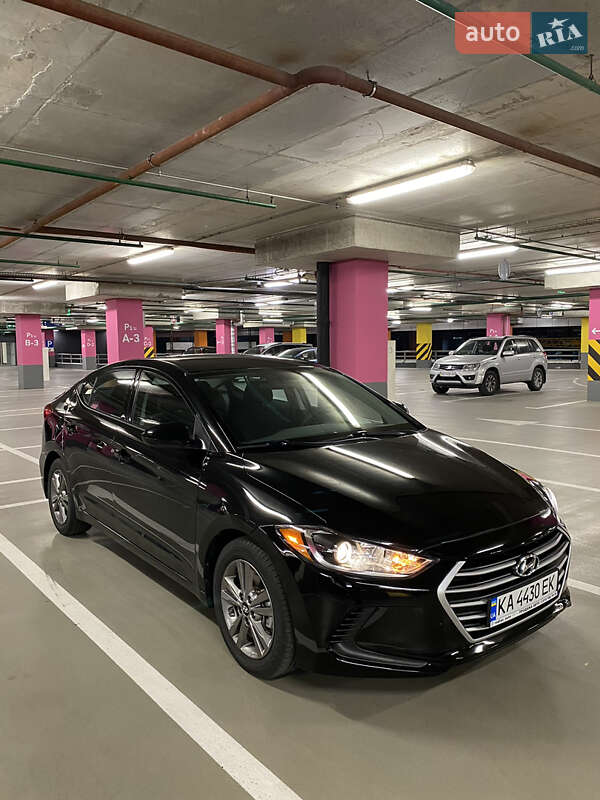 Седан Hyundai Elantra 2017 в Києві