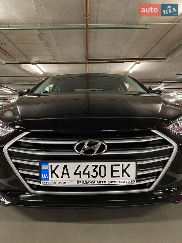 Седан Hyundai Elantra 2017 в Києві