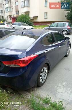 Седан Hyundai Elantra 2011 в Киеве