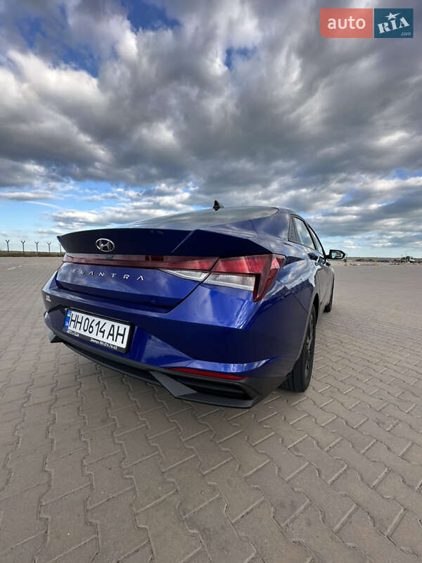 Седан Hyundai Elantra 2020 в Одессе