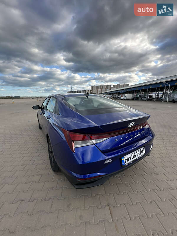 Седан Hyundai Elantra 2020 в Одессе