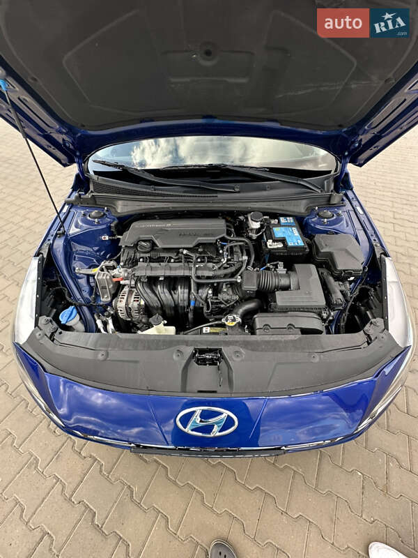 Седан Hyundai Elantra 2020 в Одессе