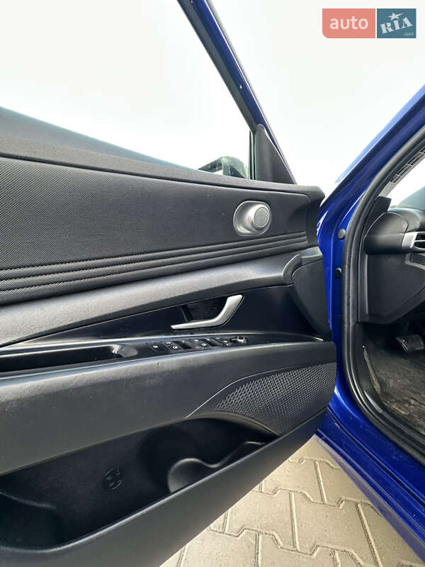 Седан Hyundai Elantra 2020 в Одессе