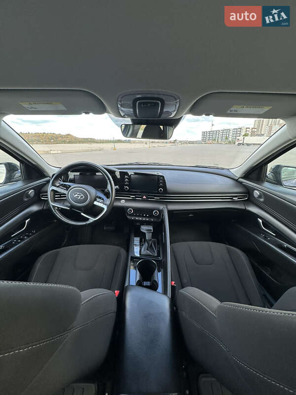 Седан Hyundai Elantra 2020 в Одессе