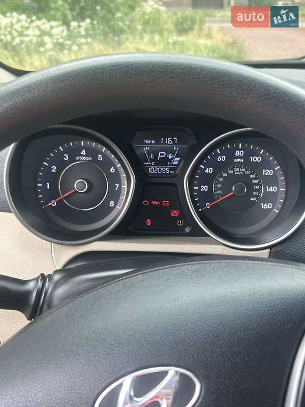 Седан Hyundai Elantra 2013 в Кривом Роге фото 35 Седан Hyundai Elantra 2013 в Кривом Роге