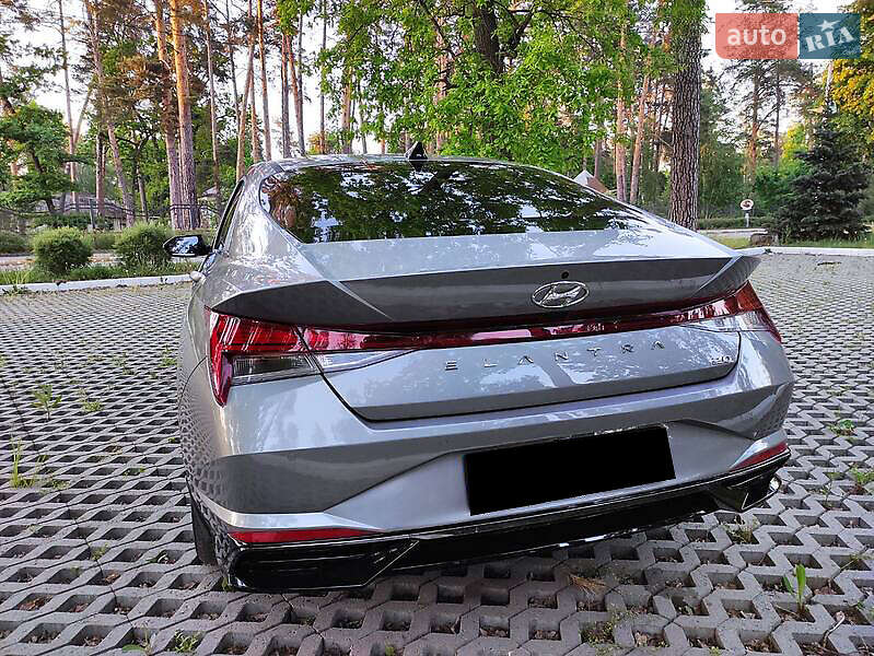 Седан Hyundai Elantra 2021 в Киеве