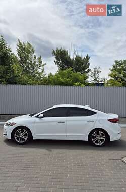 Седан Hyundai Elantra 2016 в 