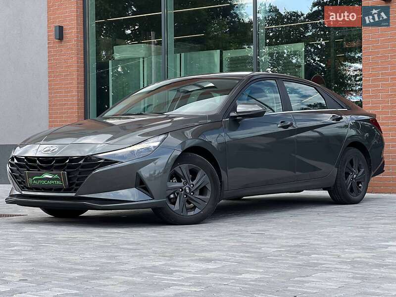 Hyundai Elantra 2021