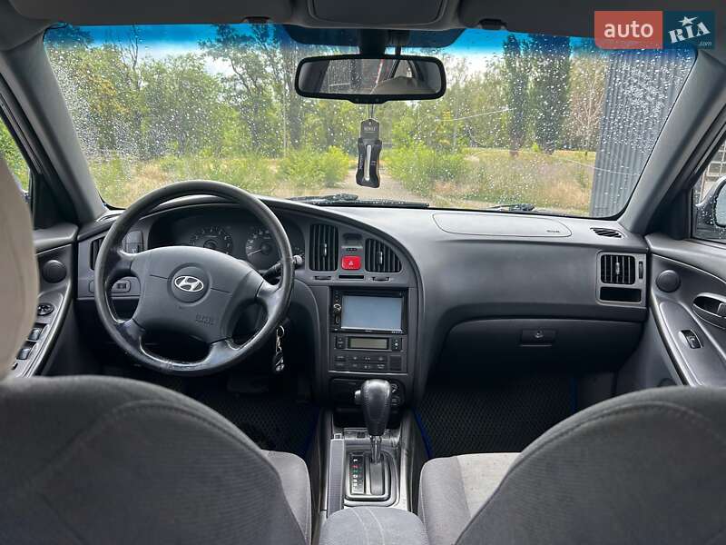 Седан Hyundai Elantra 2005 в Кривом Роге