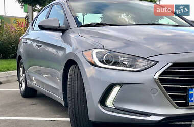 Седан Hyundai Elantra 2017 в Василькове