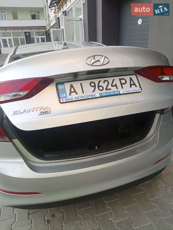 Седан Hyundai Elantra 2017 в Хмельницком