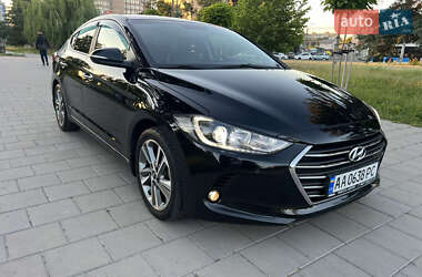 Седан Hyundai Elantra 2016 в Виннице