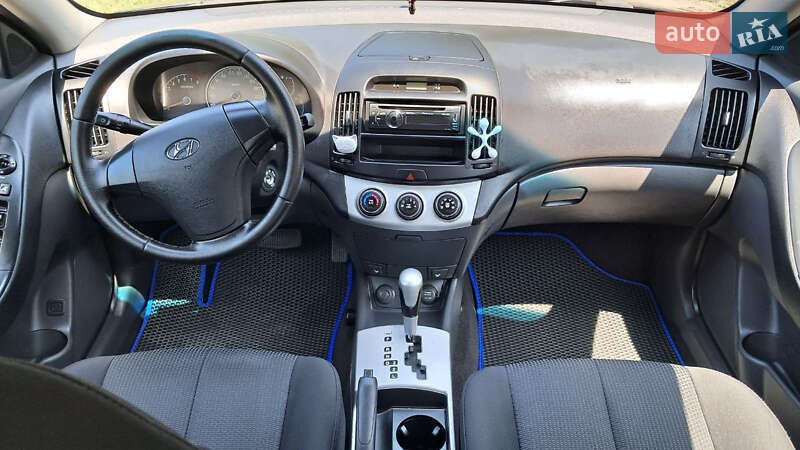 Седан Hyundai Elantra 2008 в Кам'янському