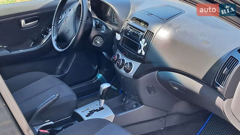 Седан Hyundai Elantra 2008 в Кам'янському