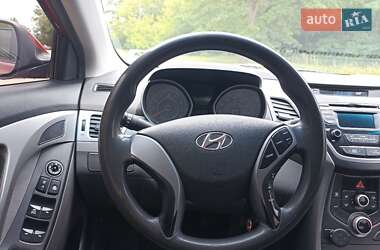 Седан Hyundai Elantra 2014 в 