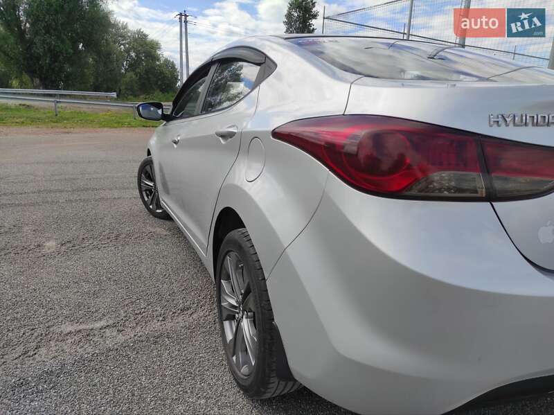 Седан Hyundai Elantra 2011 в Киеве