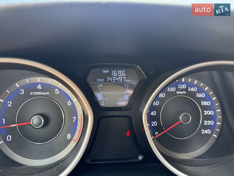 Седан Hyundai Elantra 2011 в Полтаве фото 12 Седан Hyundai Elantra 2011 в Полтаве
