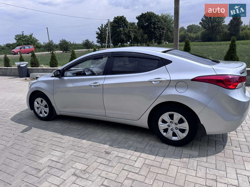 Седан Hyundai Elantra 2013 в Криничках