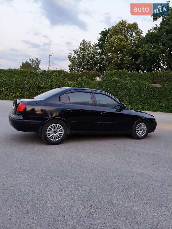 Седан Hyundai Elantra 2001 в Днепре