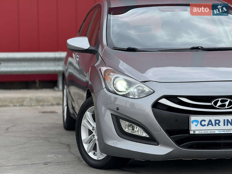 Хэтчбек Hyundai Elantra 2014 в Киеве